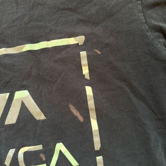 RVCA Men’s Faded Black T-Shirt Camo Graphic Logo Size Medium Standard Fit - Picture 10 of 13